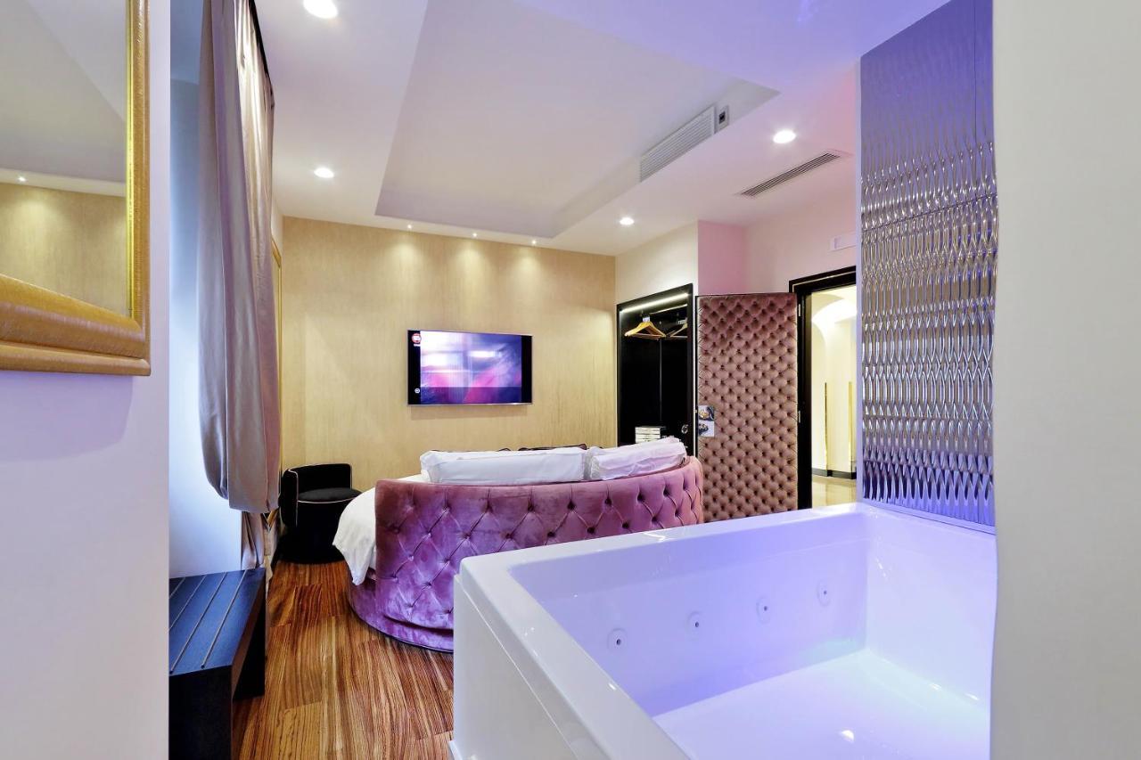 Trevi Diamond Luxury Suites & Jacuzzi Roma Dış mekan fotoğraf