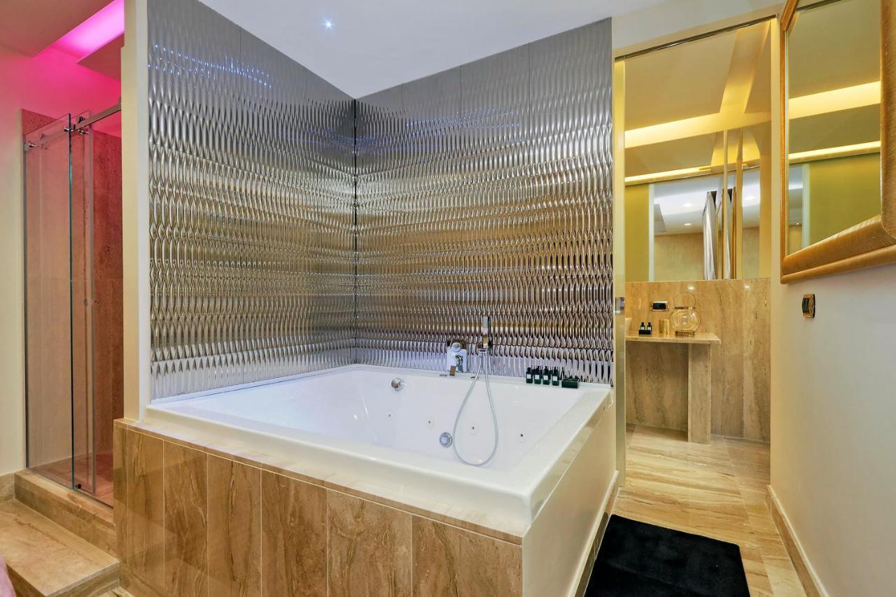 Trevi Diamond Luxury Suites & Jacuzzi Roma Dış mekan fotoğraf